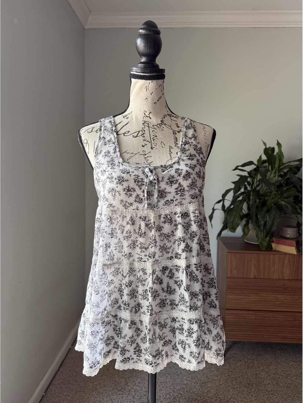 Vintage Y2K Victorias Secret Black Floral Lace Babydoll Satin Cami Top S